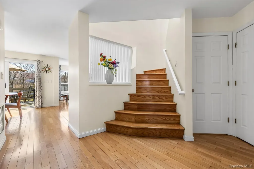 21 Tulip Tree Lane Mamaroneck NY 10543
