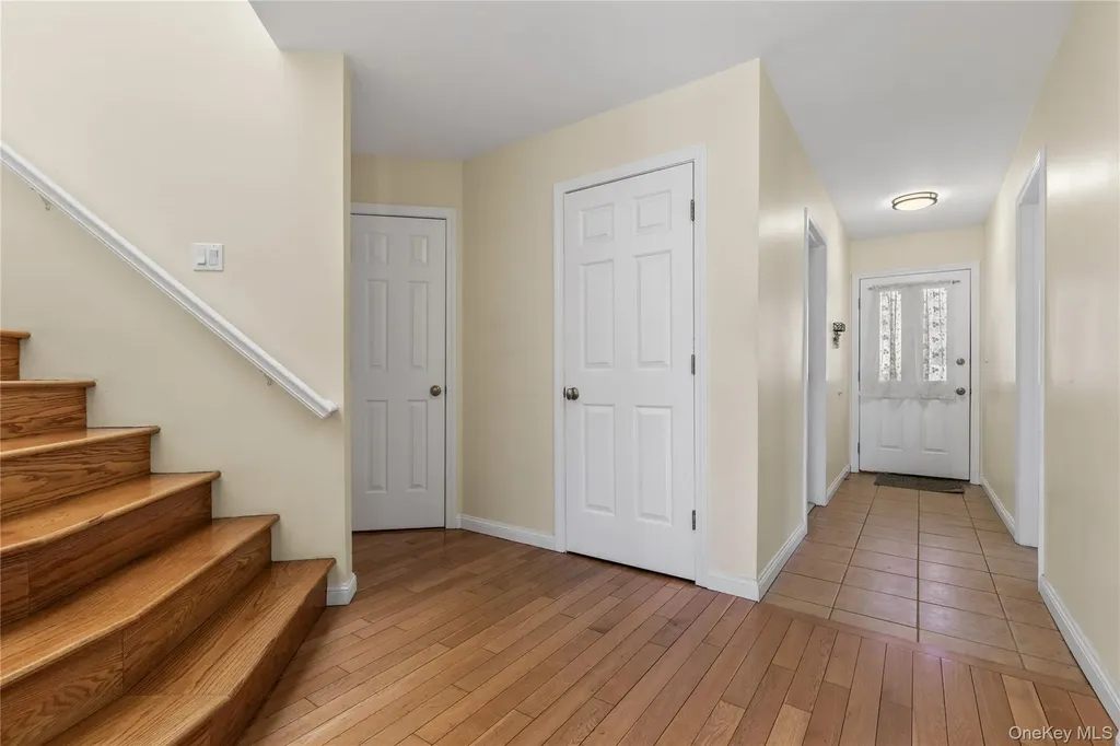 21 Tulip Tree Lane Mamaroneck NY 10543