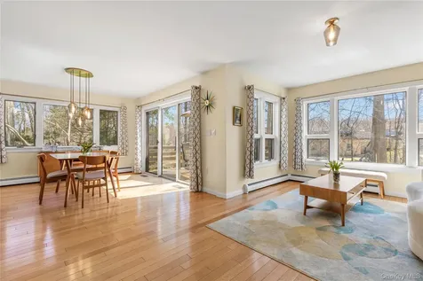 21 Tulip Tree Lane Mamaroneck NY 10543