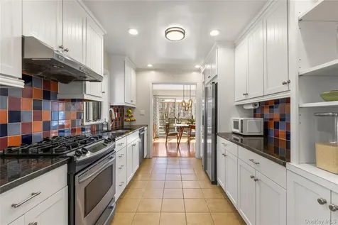 21 Tulip Tree Lane Mamaroneck NY 10543