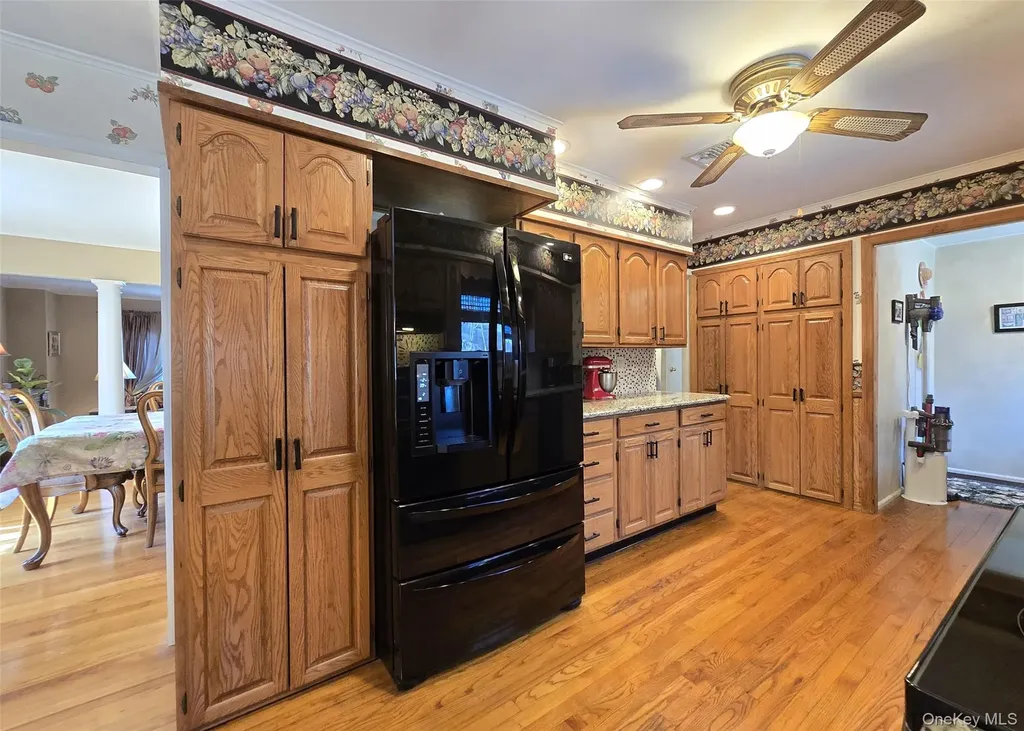 17 Ethan Lane Ronkonkoma NY 11779