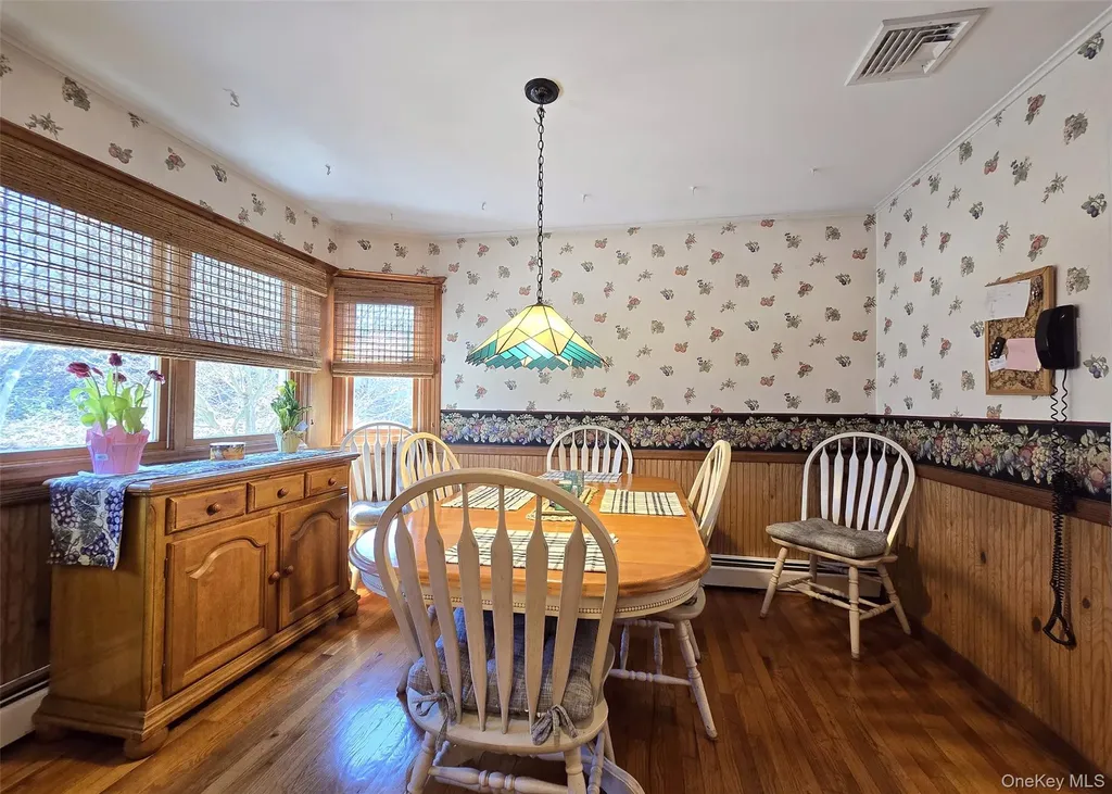 17 Ethan Lane Ronkonkoma NY 11779