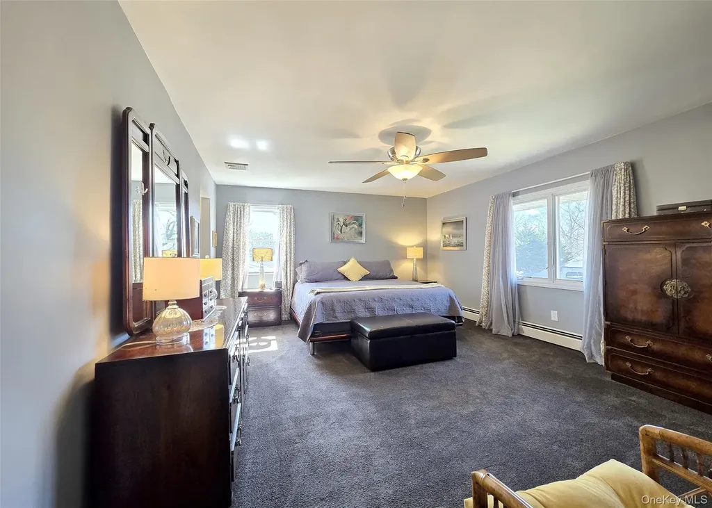 17 Ethan Lane Ronkonkoma NY 11779