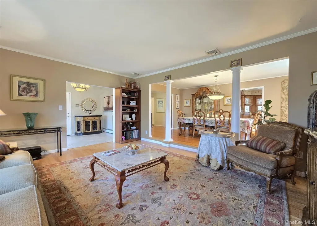17 Ethan Lane Ronkonkoma NY 11779