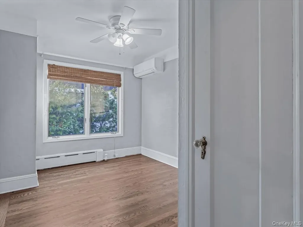 16 Kenilworth Road Mineola NY 11501