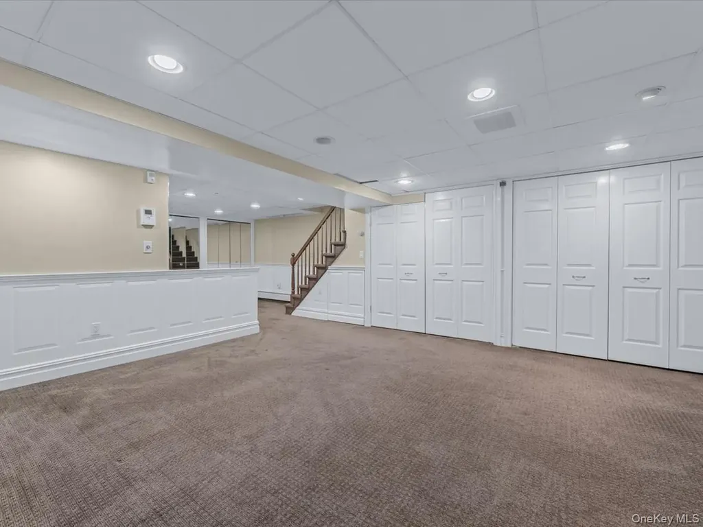16 Kenilworth Road Mineola NY 11501