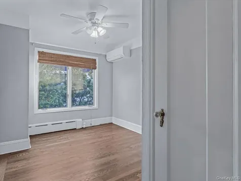 16 Kenilworth Road Mineola NY 11501