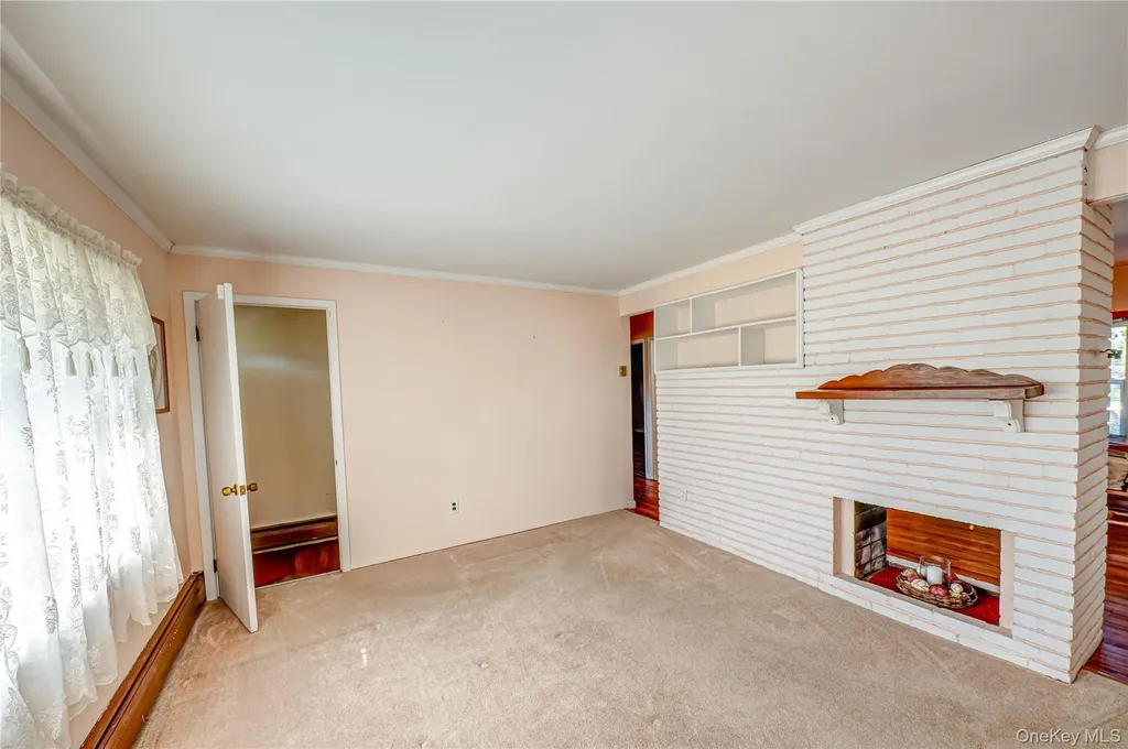 471 Division Avenue Hicksville NY 11801