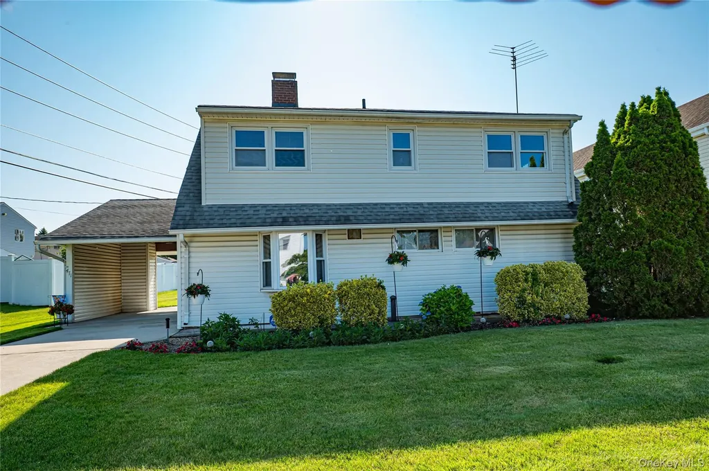 471 Division Avenue Hicksville NY 11801