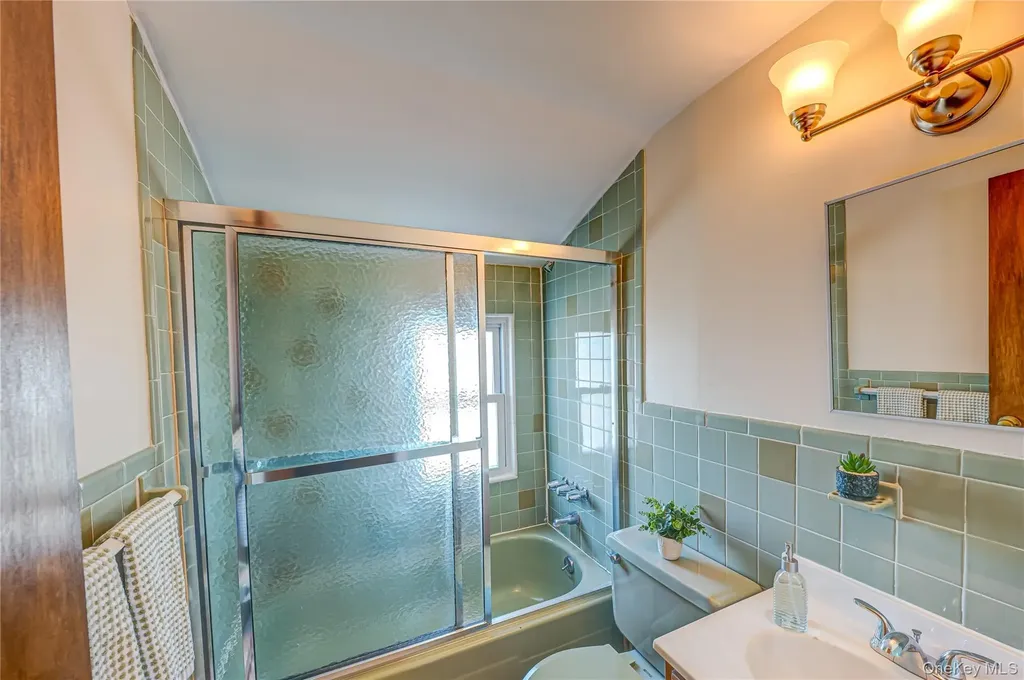 471 Division Avenue Hicksville NY 11801
