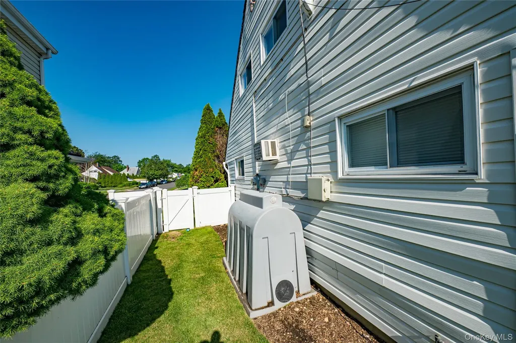 471 Division Avenue Hicksville NY 11801