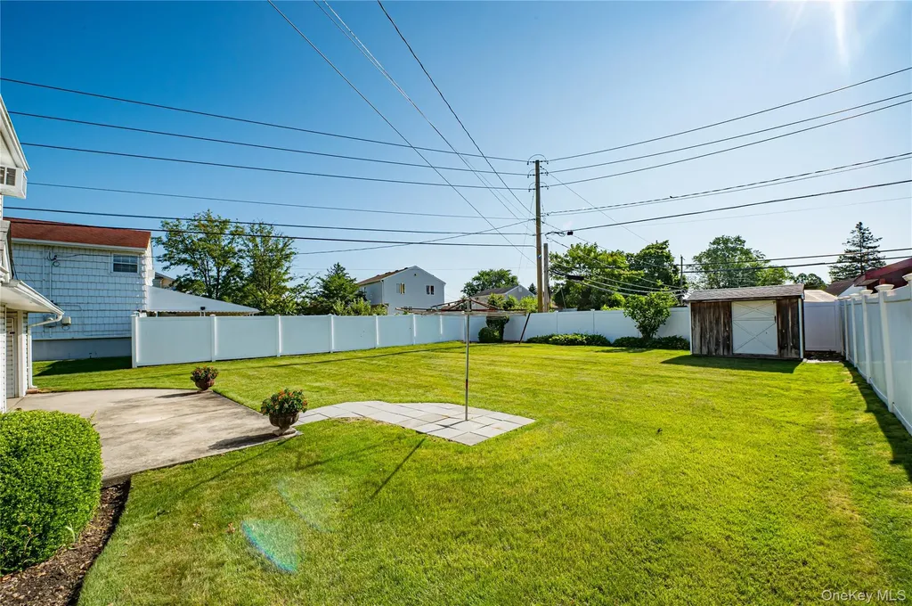 471 Division Avenue Hicksville NY 11801