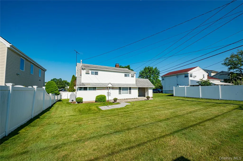 471 Division Avenue Hicksville NY 11801
