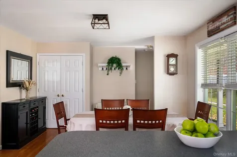 581 Barrett Hill Road Mahopac NY 10541