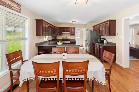 581 Barrett Hill Road Mahopac NY 10541