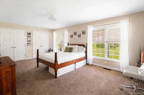581 Barrett Hill Road Mahopac NY 10541