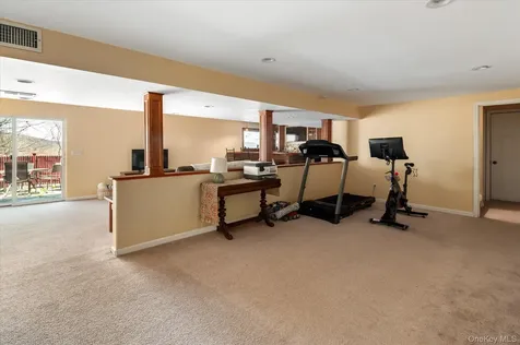 581 Barrett Hill Road Mahopac NY 10541