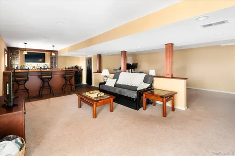 581 Barrett Hill Road Mahopac NY 10541