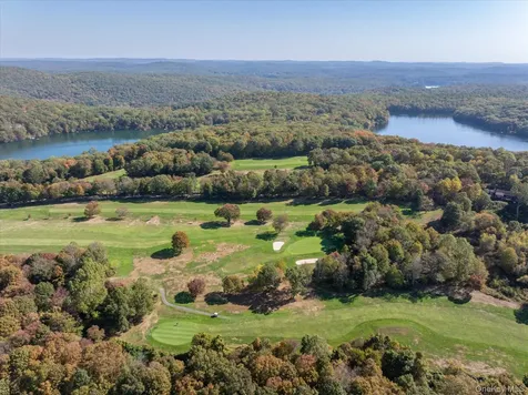 581 Barrett Hill Road Mahopac NY 10541