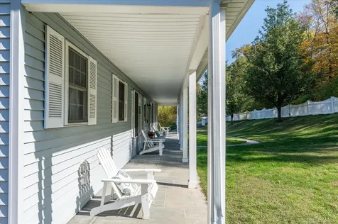 581 Barrett Hill Road Mahopac NY 10541