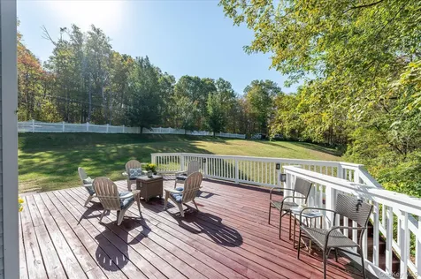581 Barrett Hill Road Mahopac NY 10541