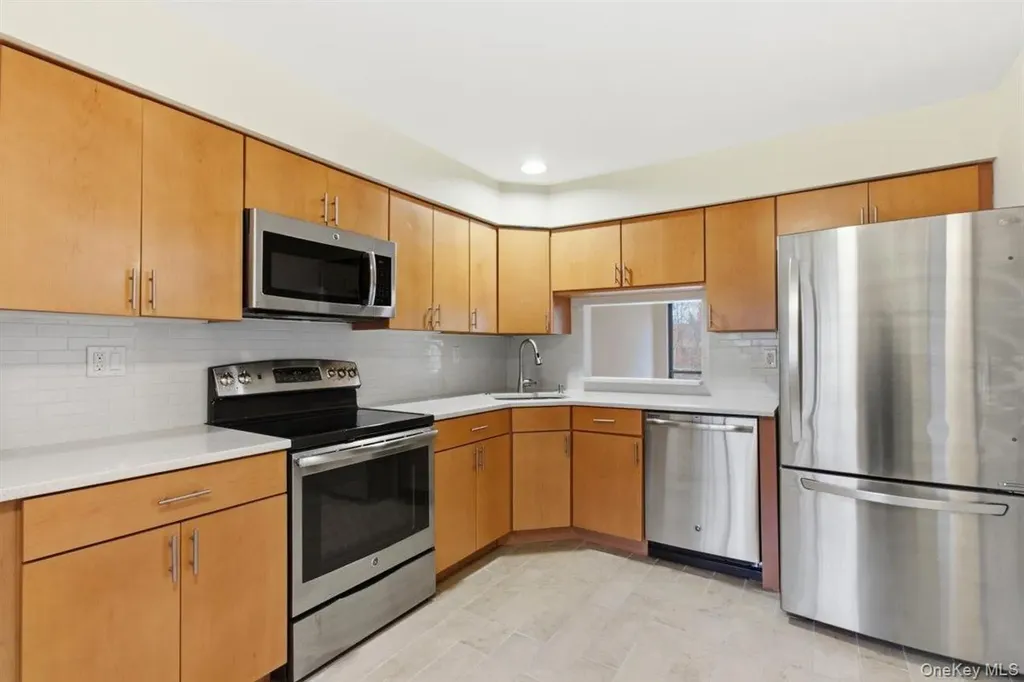 63 Deerfield Lane Ossining NY 10562