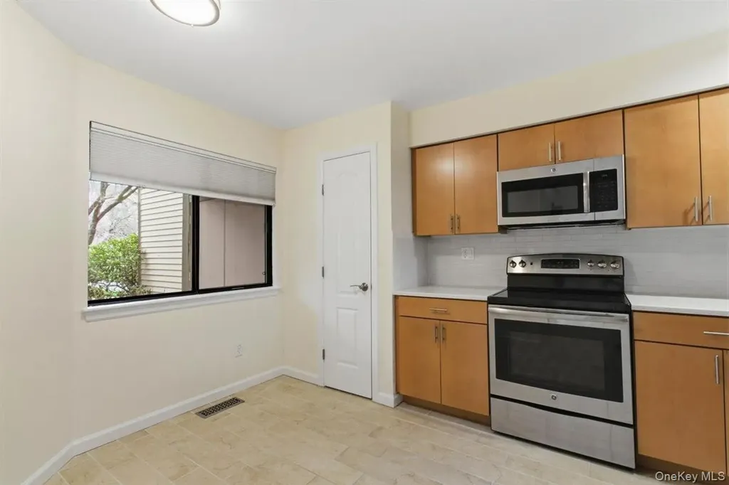 63 Deerfield Lane Ossining NY 10562