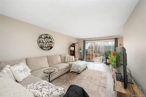 308 Misty Hills Lane Carmel NY 10512