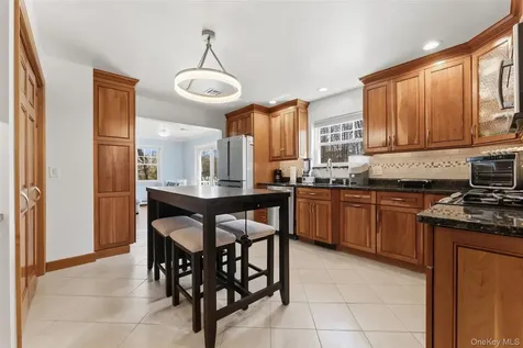 19 Peachtree Drive Cortlandt Manor NY 10567