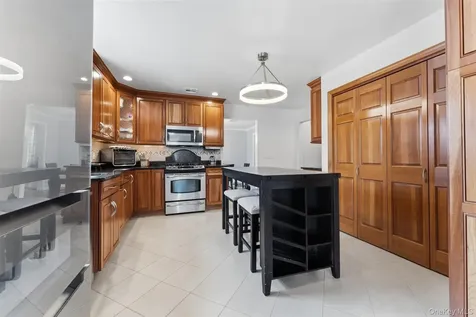 19 Peachtree Drive Cortlandt Manor NY 10567