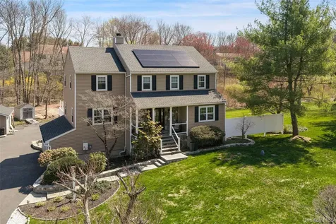 19 Peachtree Drive Cortlandt Manor NY 10567