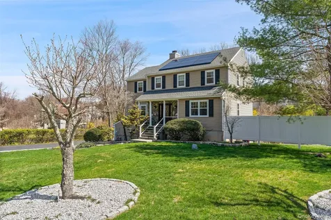 19 Peachtree Drive Cortlandt Manor NY 10567