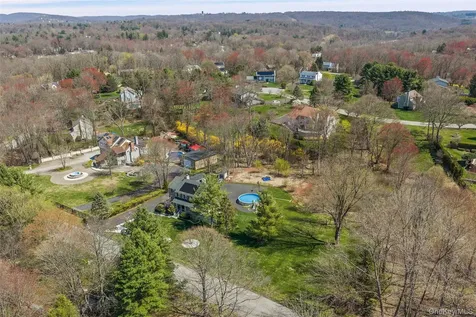 19 Peachtree Drive Cortlandt Manor NY 10567