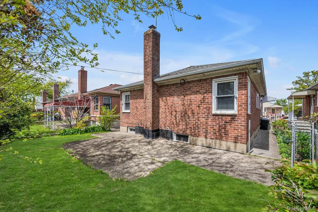 160-16 25th Drive Flushing NY 11358