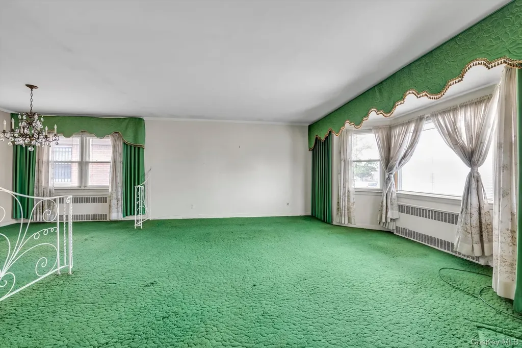 160-16 25th Drive Flushing NY 11358