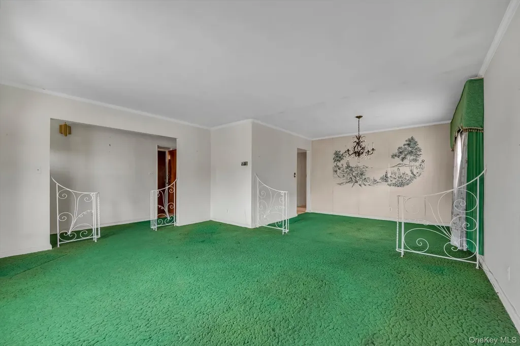 160-16 25th Drive Flushing NY 11358