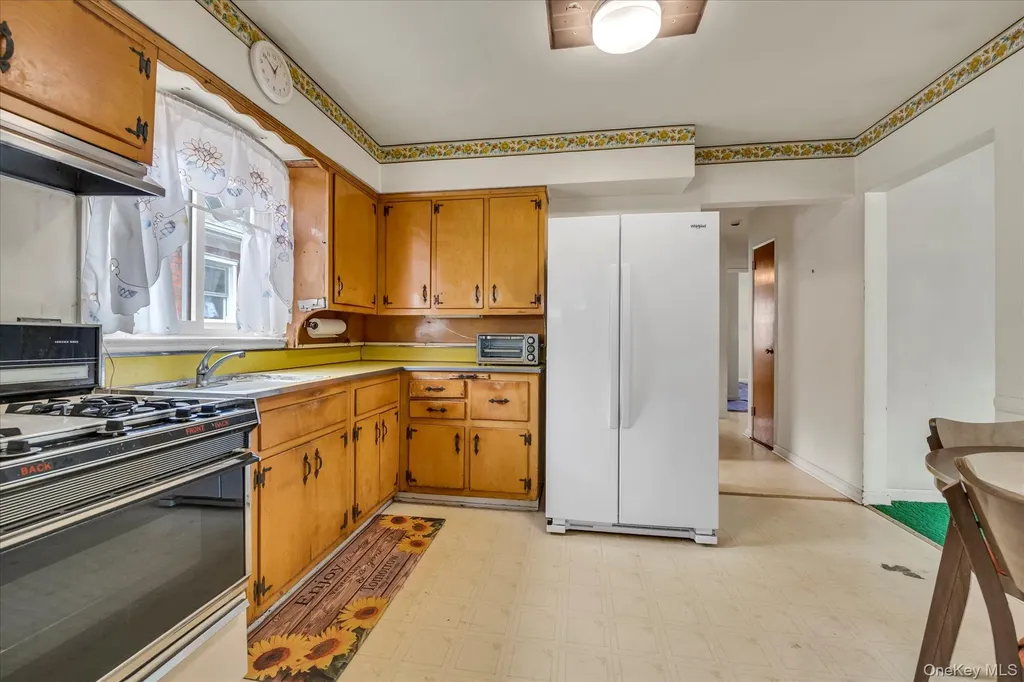 160-16 25th Drive Flushing NY 11358