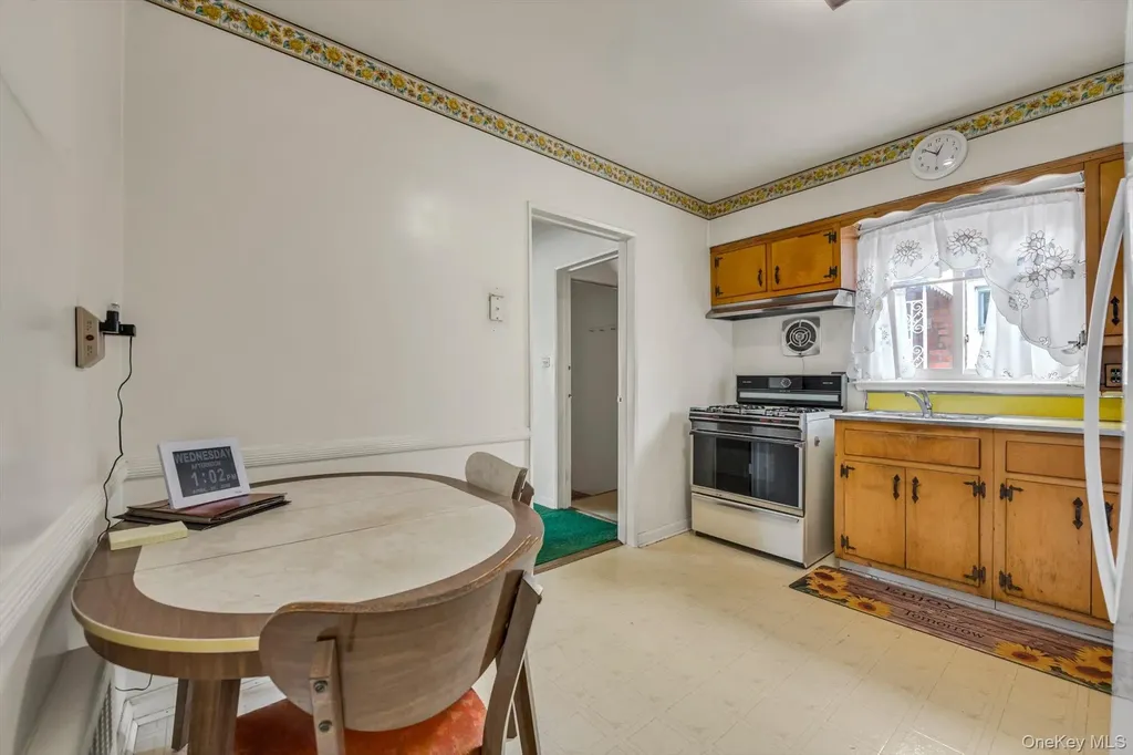 160-16 25th Drive Flushing NY 11358