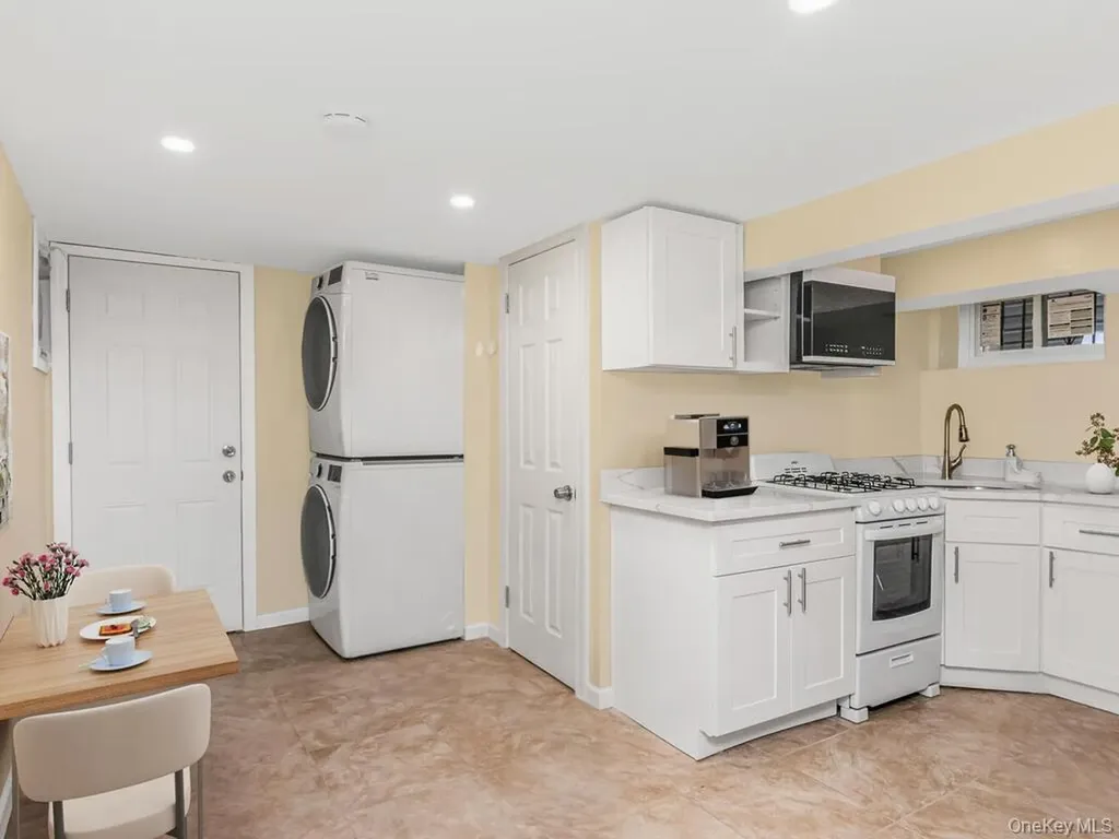 4327 Byron Avenue Bronx NY 10466