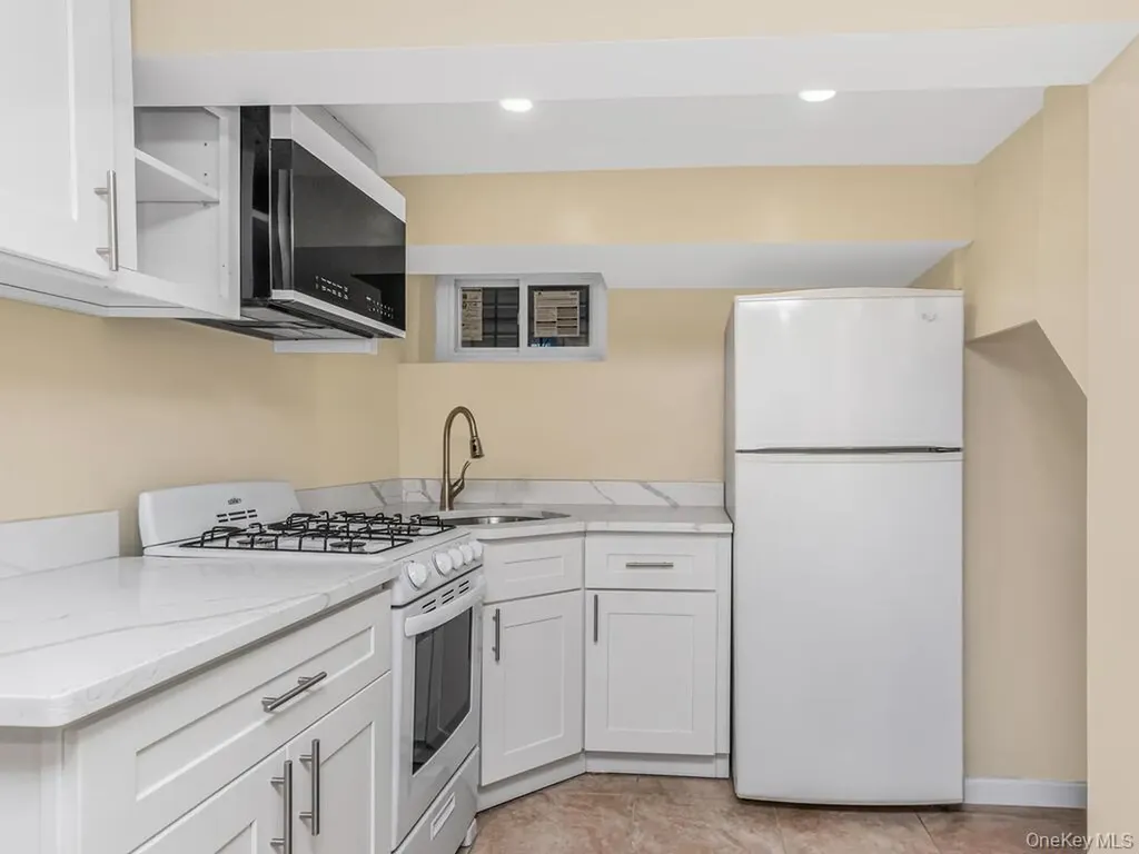 4327 Byron Avenue Bronx NY 10466