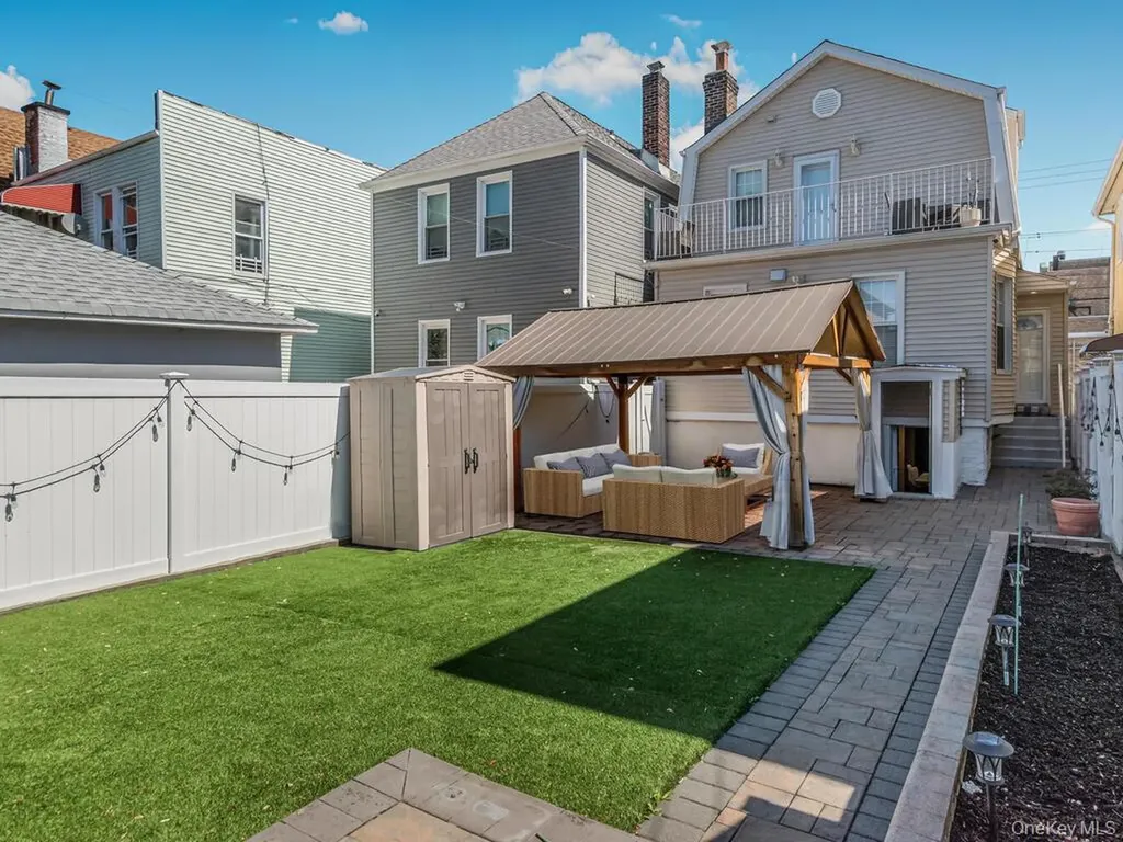 4327 Byron Avenue Bronx NY 10466