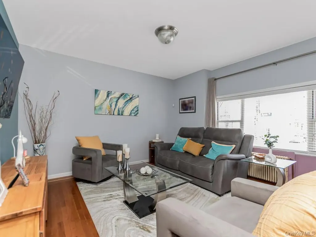 4327 Byron Avenue Bronx NY 10466