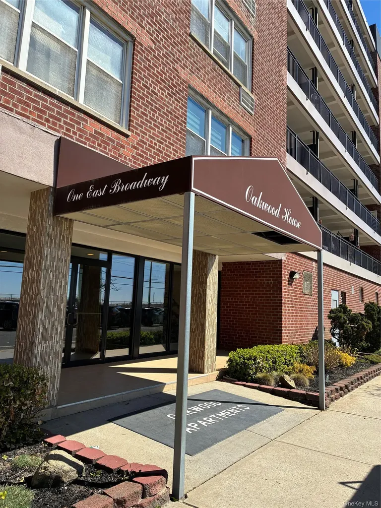 1 E Broadway Long Beach NY 11561