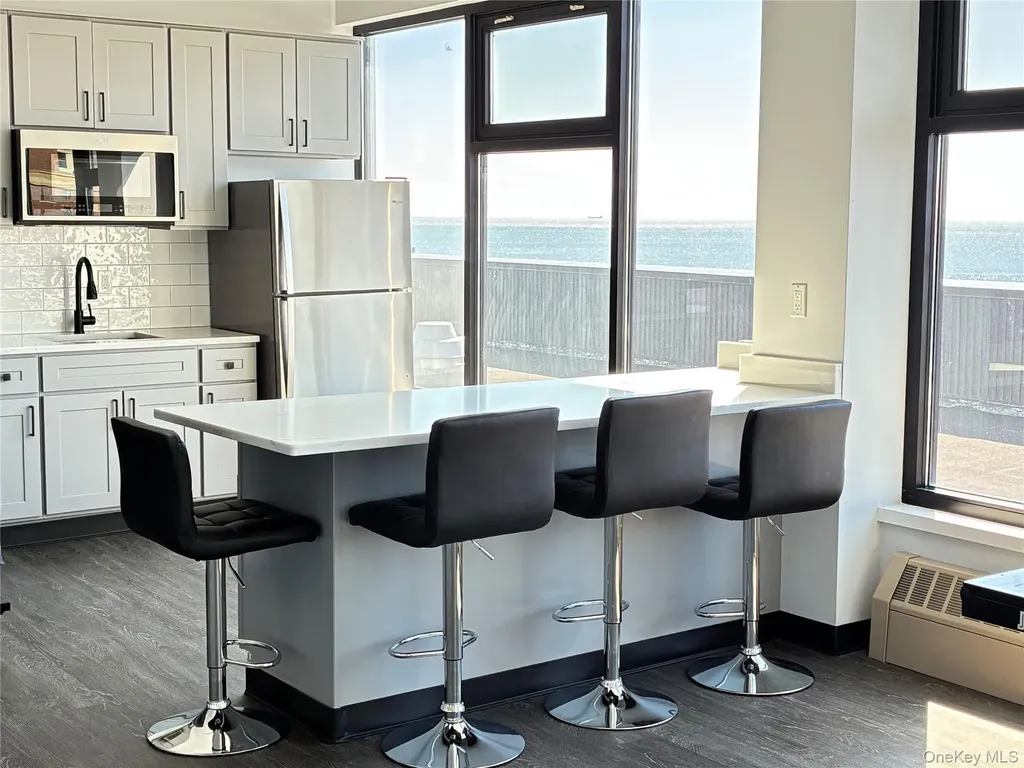 1 E Broadway Long Beach NY 11561