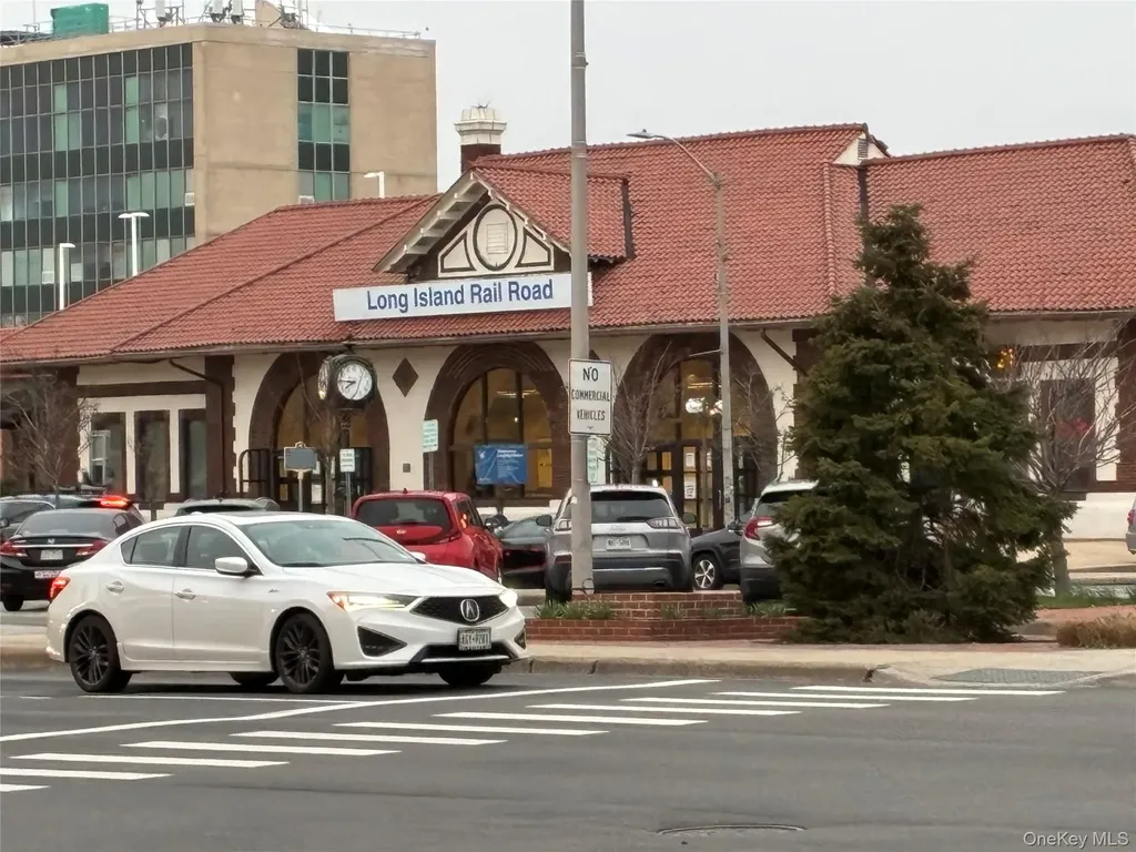 1 E Broadway Long Beach NY 11561