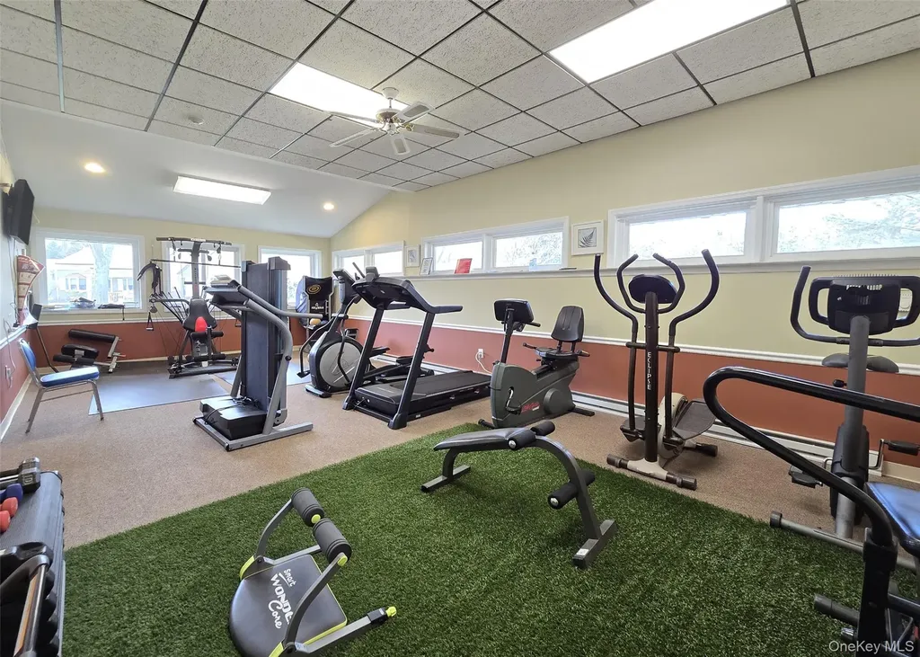 22 Freemont Lane Coram NY 11727