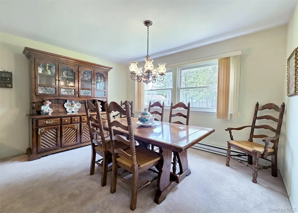 22 Freemont Lane Coram NY 11727