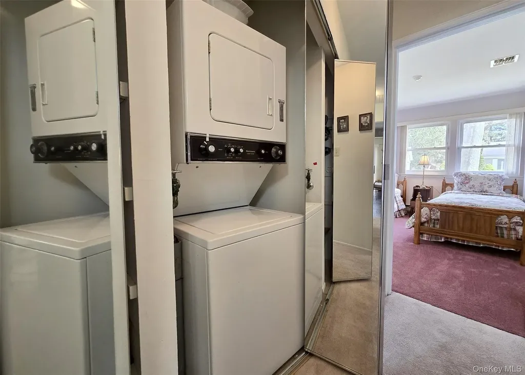 22 Freemont Lane Coram NY 11727