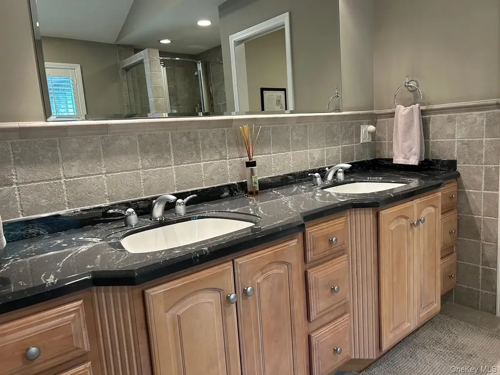 25 Cocoa Lane Newburgh NY 12550
