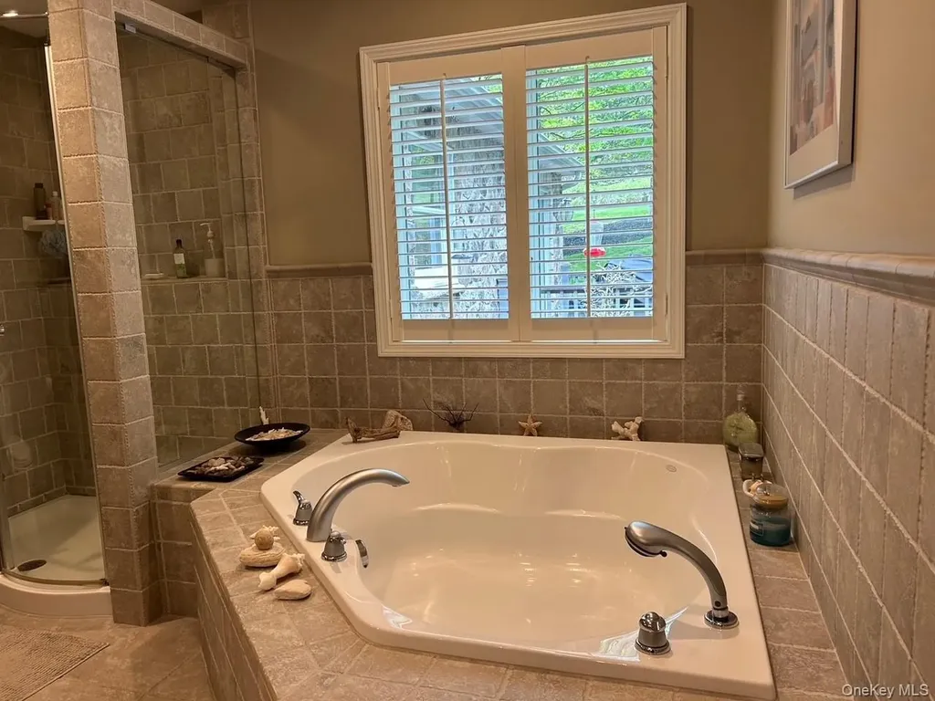 25 Cocoa Lane Newburgh NY 12550